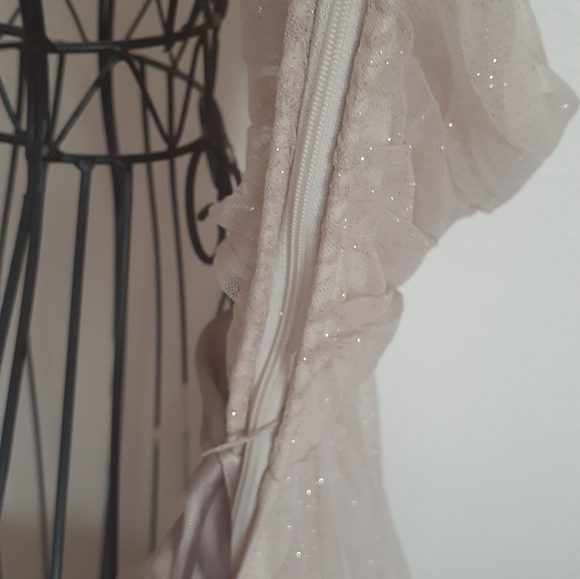 Dress - Picture 3 of 6